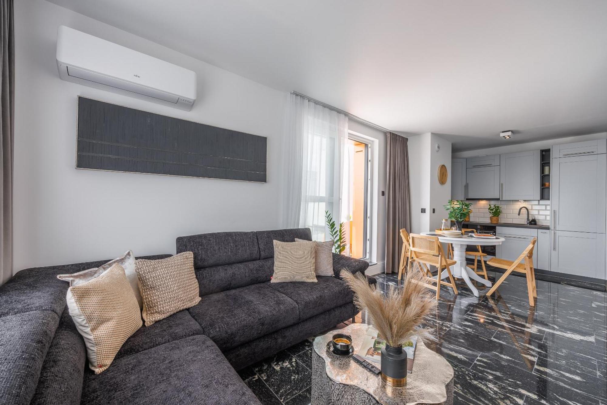 Emihouse Riverside Premium Apartments & Free Parking Rzeszow Exterior photo
